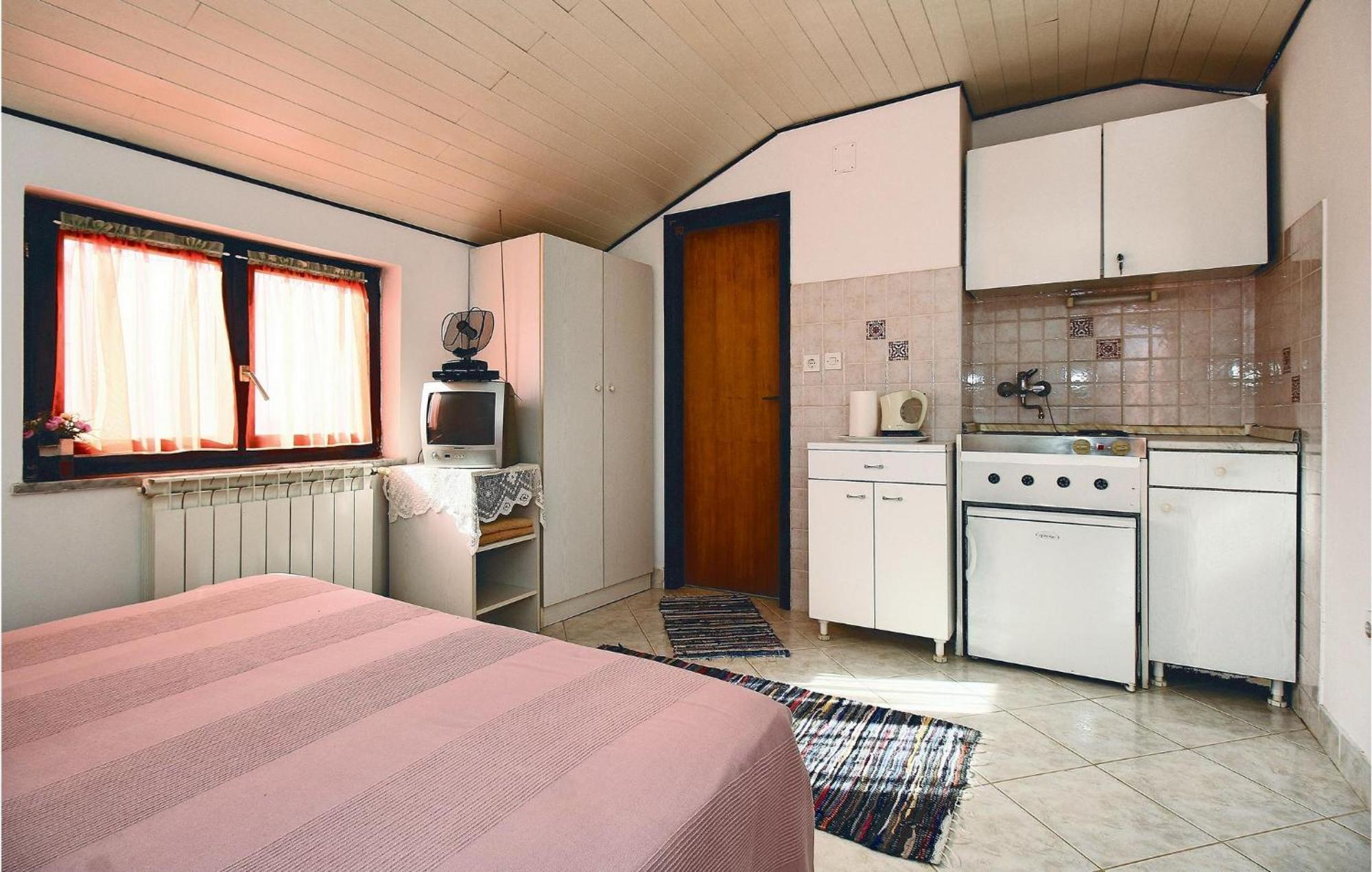 Gorgeous Apartment In Umag With Wifi מראה חיצוני תמונה